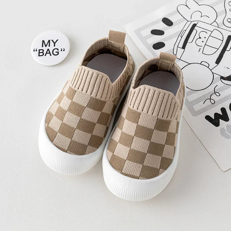 Urban Check | Tênis infantil Slip On Xadrez Preto e Branco Confortável