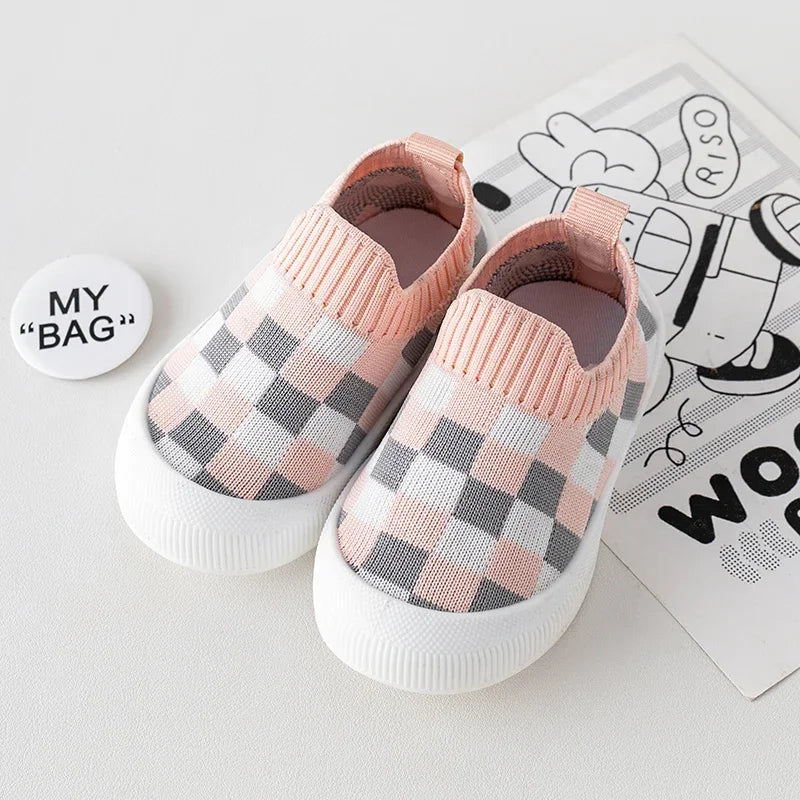 Urban Check | Tênis infantil Slip On Xadrez Preto e Branco Confortável