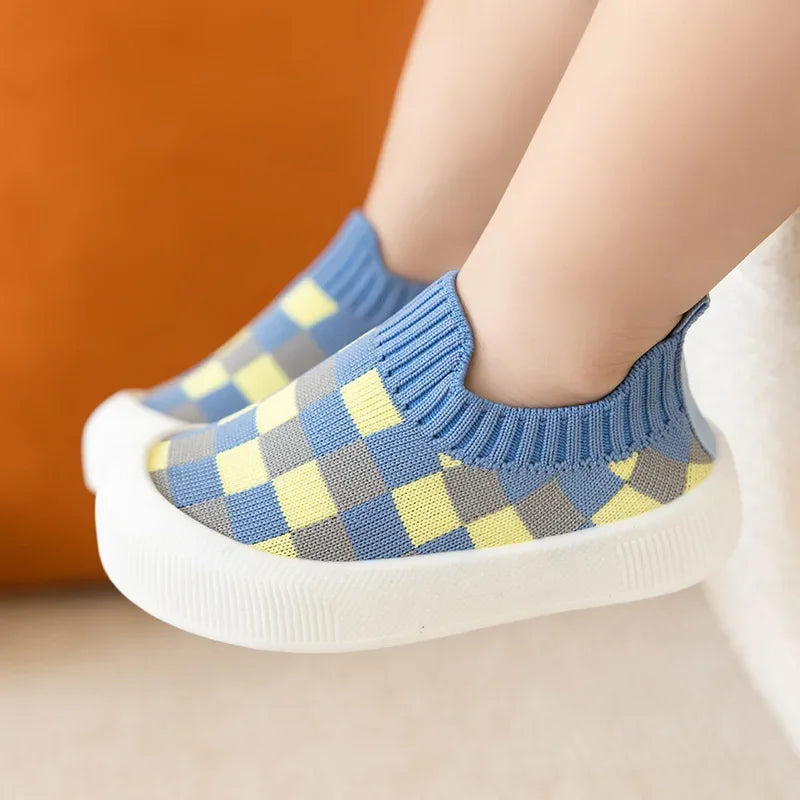 Urban Check | Tênis infantil Slip On Xadrez Preto e Branco Confortável