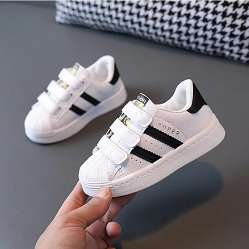 Urbaninho™ – Tênis Infantil Casual com Listras Modernas